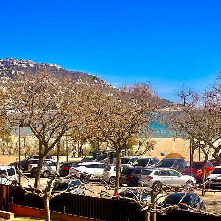 Beautiful Apartment 75M2 With View At The Beach, Pool, Parking Ρόζες Εξωτερικό φωτογραφία