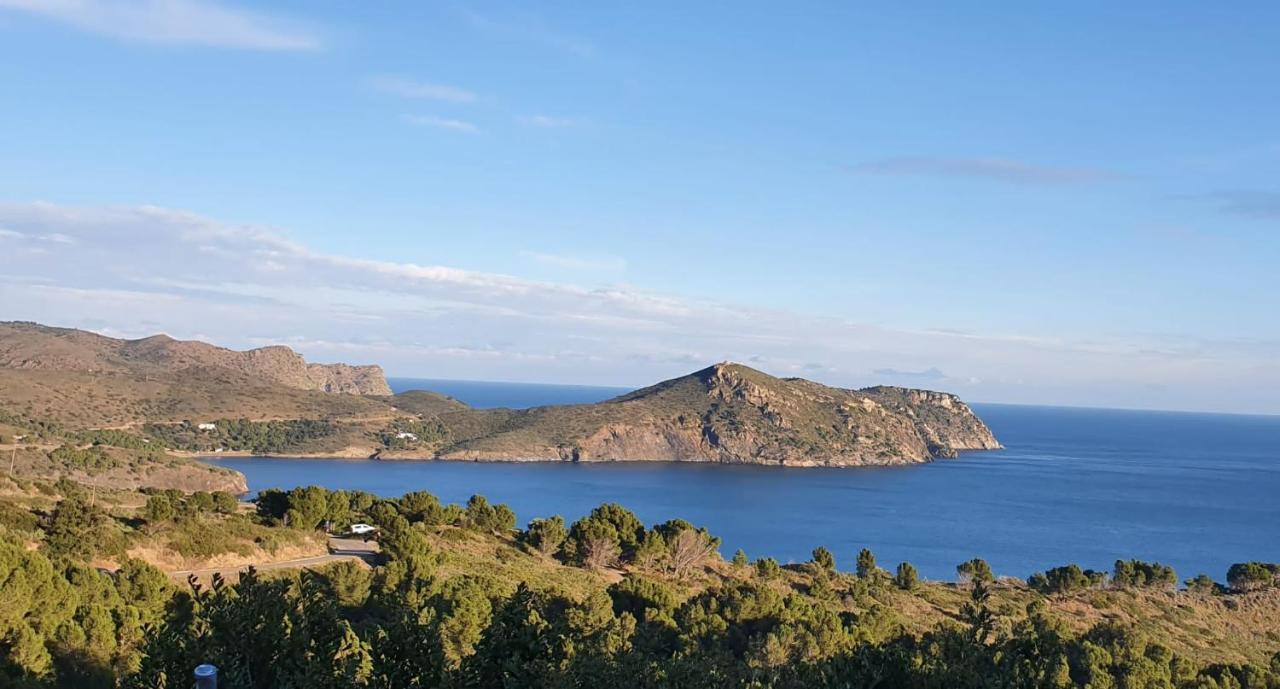 Beautiful Apartment 75M2 With View At The Beach, Pool, Parking Ρόζες Εξωτερικό φωτογραφία